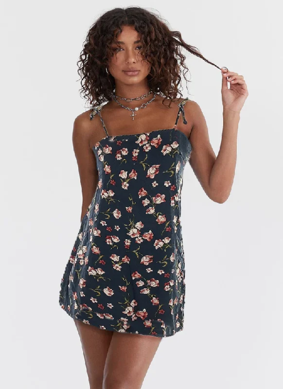 Fresh Styles, Fresh Deals M - dee elly navy floral mini dress