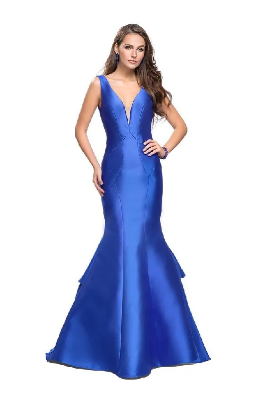 Durable Fashion Picks La Femme Gigi Plunging V-neck Mikado Mermaid Evening Gown 26046 - 1 pc Electric Blue In Size 4 Available